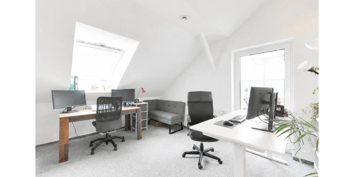 Dachgeschoßwohnung Cuxhaven Groden - 4 Zimmer, 100 m&sup2;, 890&euro; | Angebot:26648577