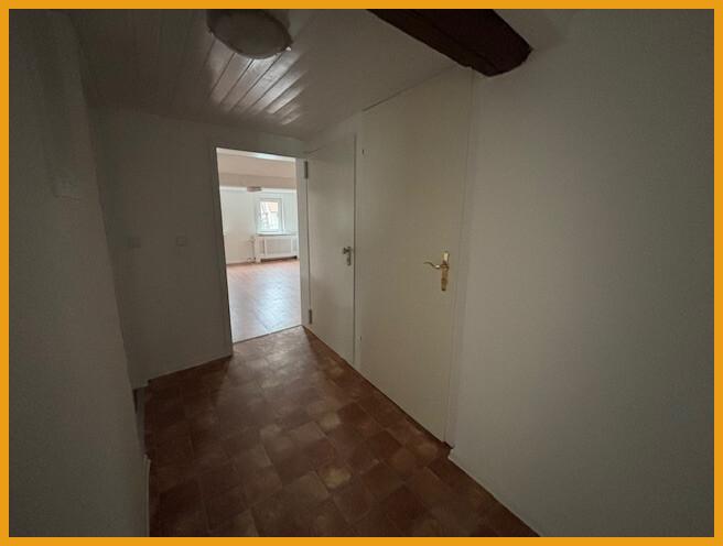 Dachgeschoßwohnung Alsfeld - 3 Zimmer, 82 m&sup2;, 640&euro; | Angebot:23818105