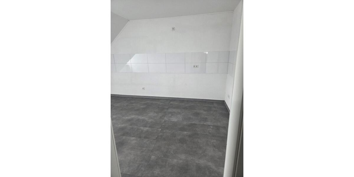 Maisonettenwohnung Mutterstadt - 6 Zimmer, 200 m&sup2;, 2.340&euro; | Angebot:26365112