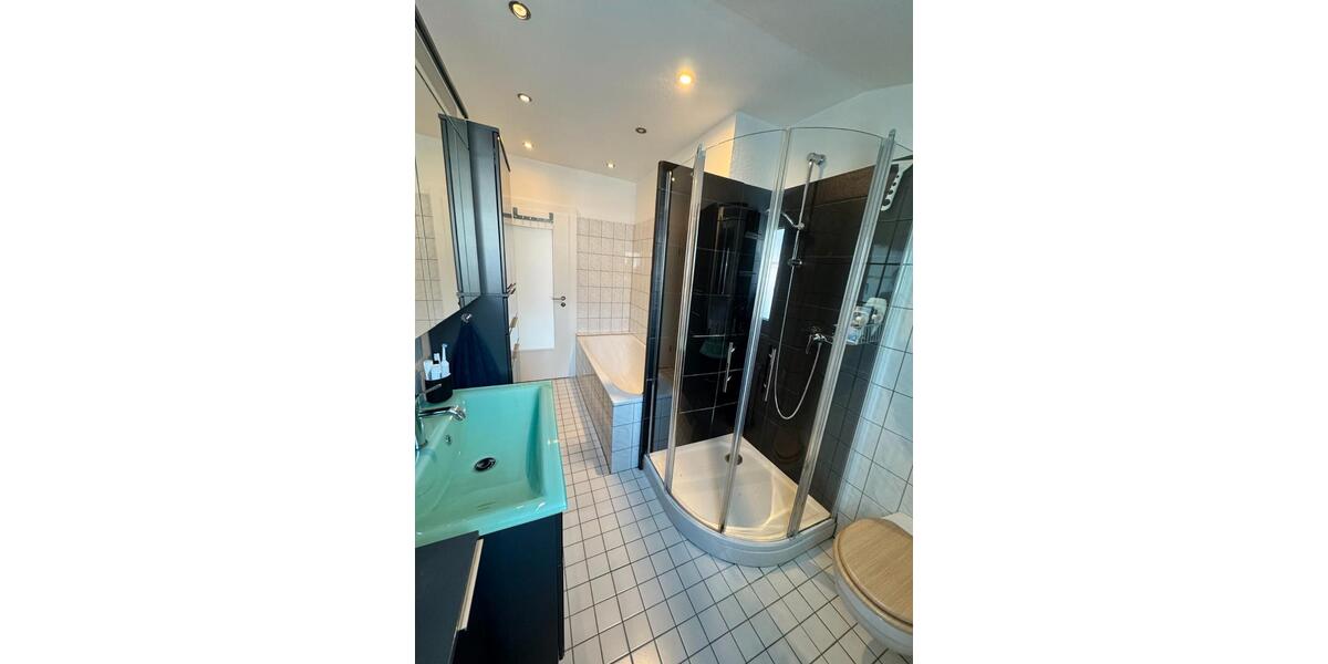 Wohnen auf Zeit Düsseldorf Derendorf - 3.5 Zimmer, 120 m&sup2;, 870&euro; | Angebot:26479133