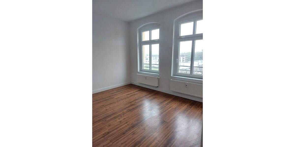 Wohnen im grünen helle schöne 2-R.-Wohnung ca.70m2 im 1.OG zu vermieten . 2 zimmer