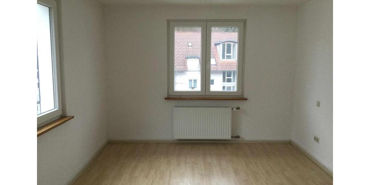 Etagenwohnung Schramberg - 3 Zimmer, 70 m&sup2;, 600&euro; | Angebot:26663452
