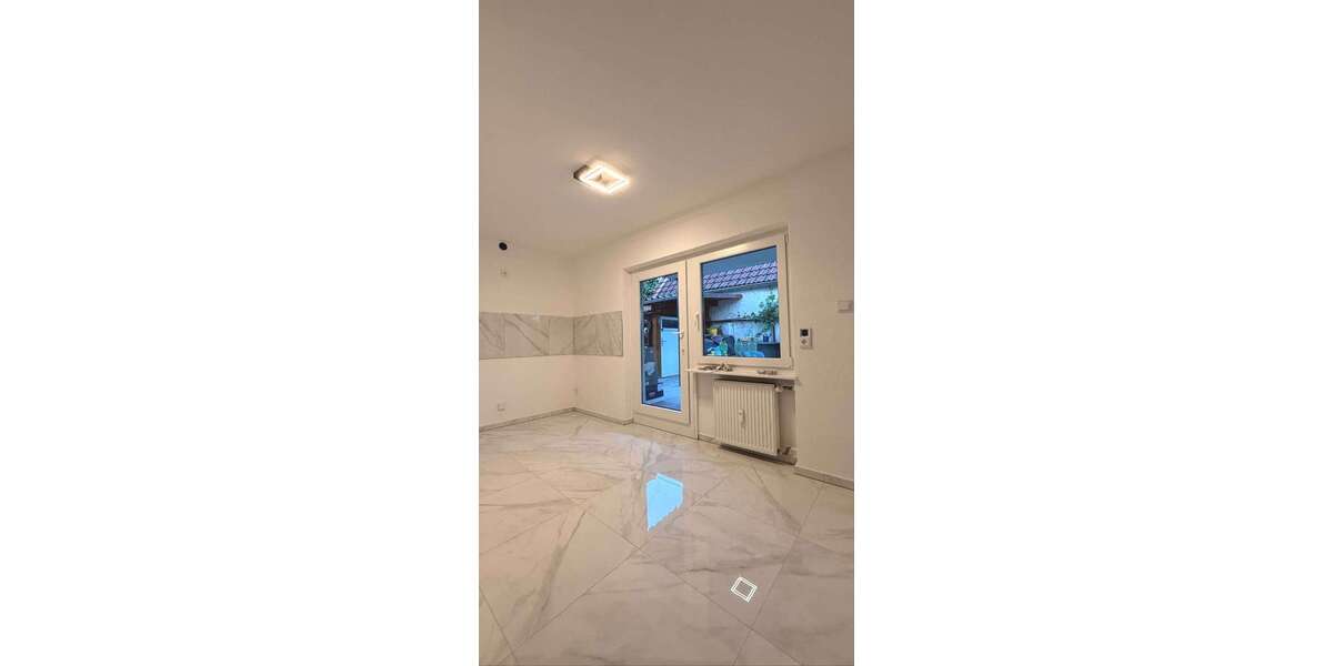 Etagenwohnung Hofheim am Taunus - 3 Zimmer, 80 m&sup2;, 1.000&euro; | Angebot:25960144