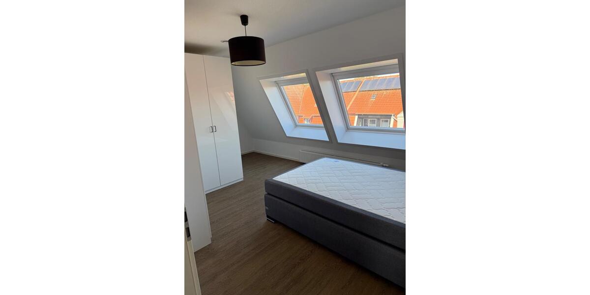 Dachgeschoßwohnung Wilhelmshaven - 2 Zimmer, 89 m&sup2;, 758&euro; | Angebot:20460985