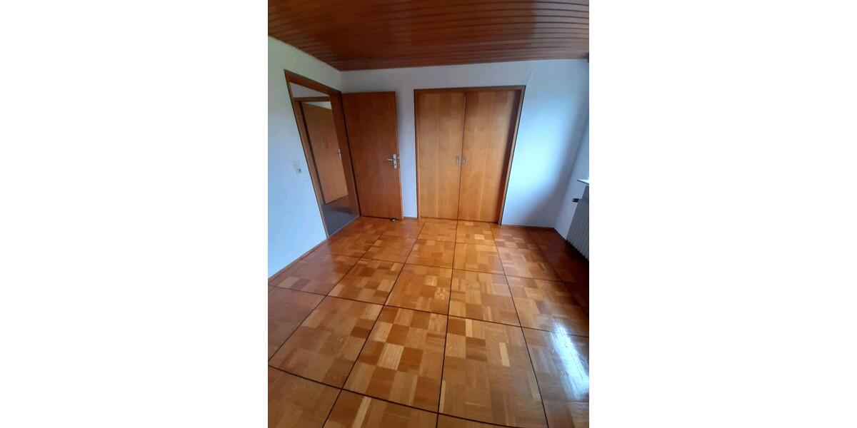 Dachgeschoßwohnung Achstetten - 4 Zimmer, 80 m&sup2;, 1.100&euro; | Angebot:24712654