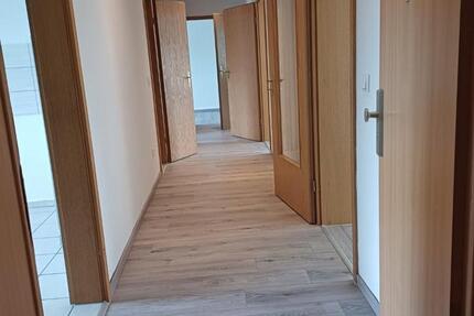 Wohnung Gräfenhainichen Zschornewitz - 4 Zimmer, 90 m&sup2;, 700&euro; | Angebot:24301147