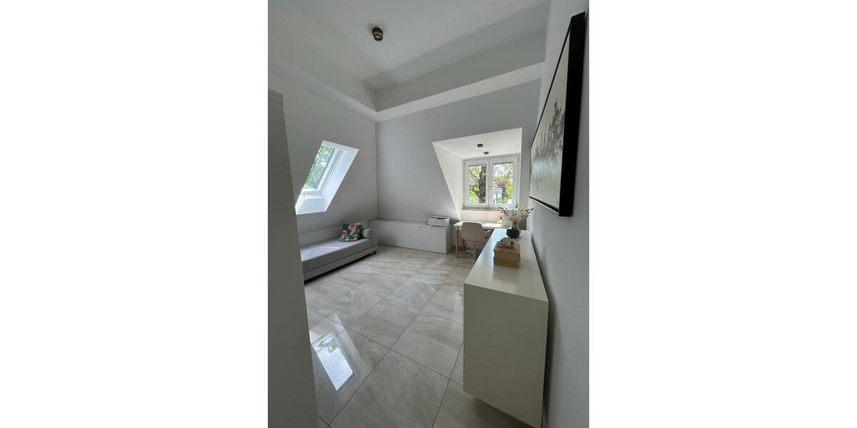 Dachgeschoßwohnung München Pasing-Obermenzing - 4 Zimmer, 98 m&sup2;, 2.250&euro; | Angebot:26653024