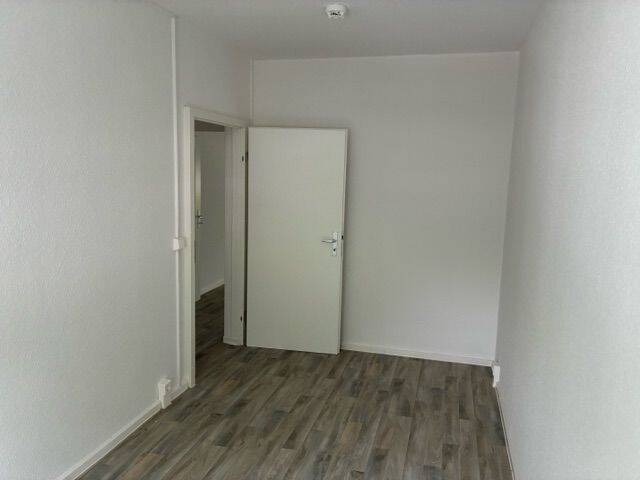 Etagenwohnung Halle (Saale) Südliche Neustadt - 3 Zimmer, 60 m&sup2;, 371&euro; | Angebot:26731111