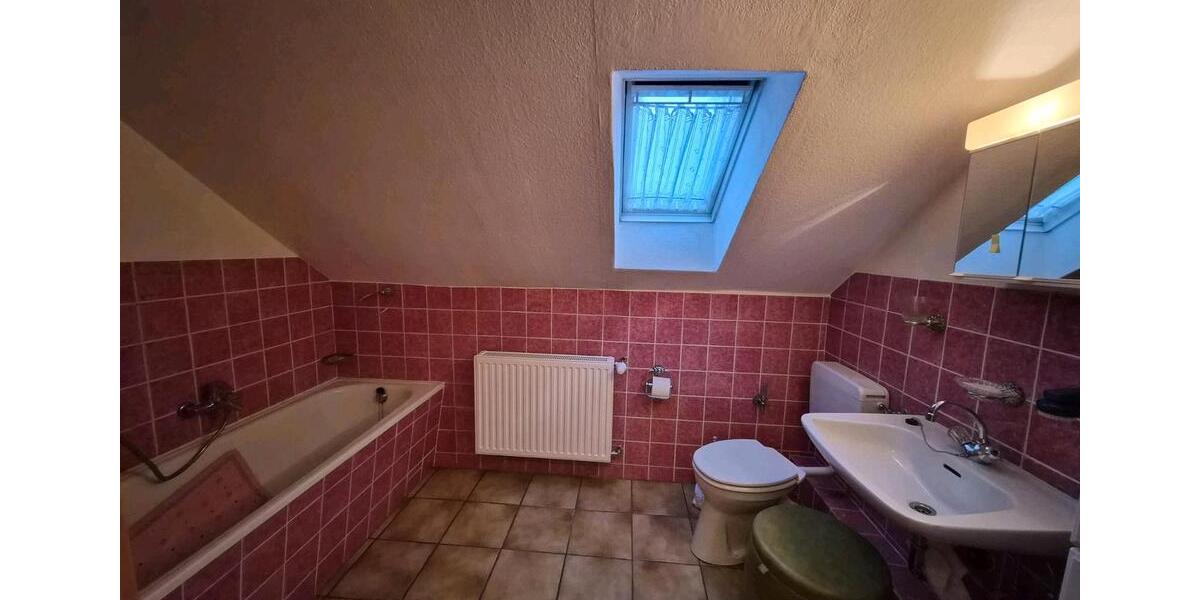 Dachgeschoßwohnung Hemer - 2 Zimmer, 50 m&sup2;, 500&euro; | Angebot:25048230