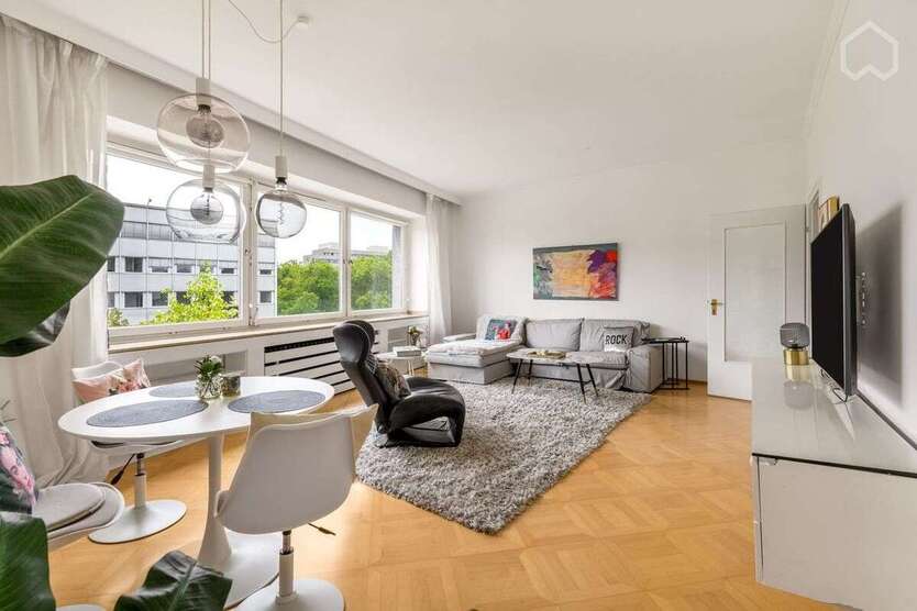 Wohnen auf Zeit in Duisburg 1.350 € 2 zimmer