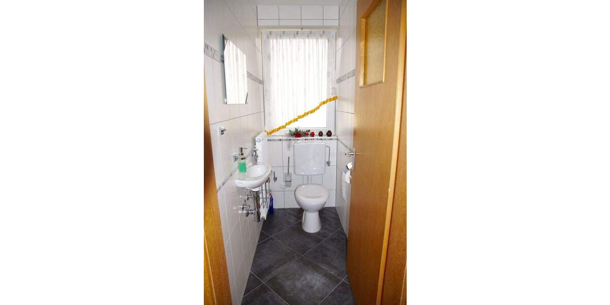 Etagenwohnung Zirndorf - 3 Zimmer, 105 m&sup2;, 1.200&euro; | Angebot:24780621