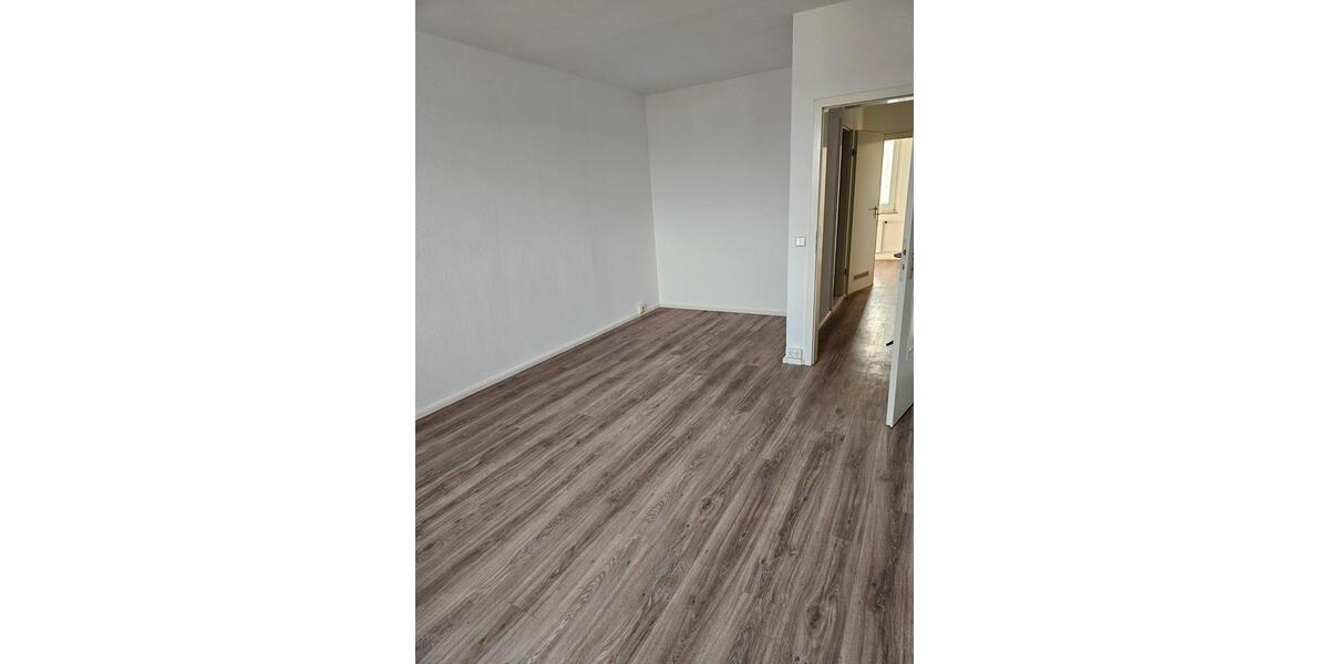 Etagenwohnung Magdeburg Alt Olvenstedt - 1 Zimmer, 36 m&sup2;, 200&euro; | Angebot:25974570