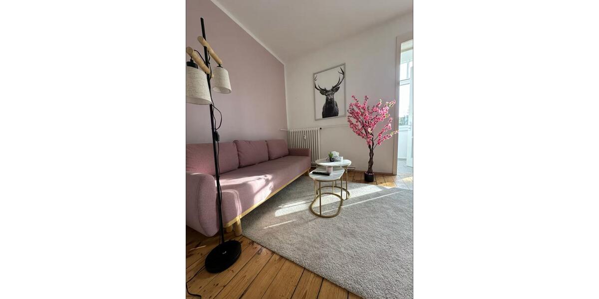 1. OG, 2 Zim + Blk, WM 817 €, Möblierte Übernahme 4.200 €,Sofort 1 zimmer