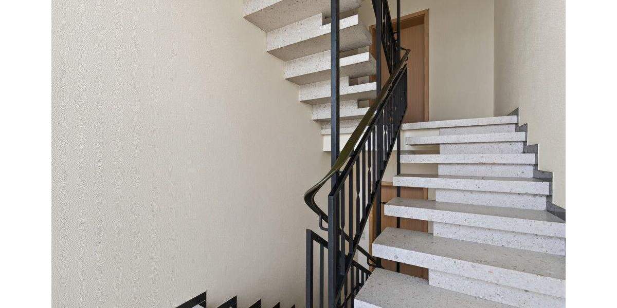 WG - Ready! Viel Platz, viel Licht - 4er WG mit 5 Zimmer möbliert mit 2 Balkonen in Knielingen 5 zimmer