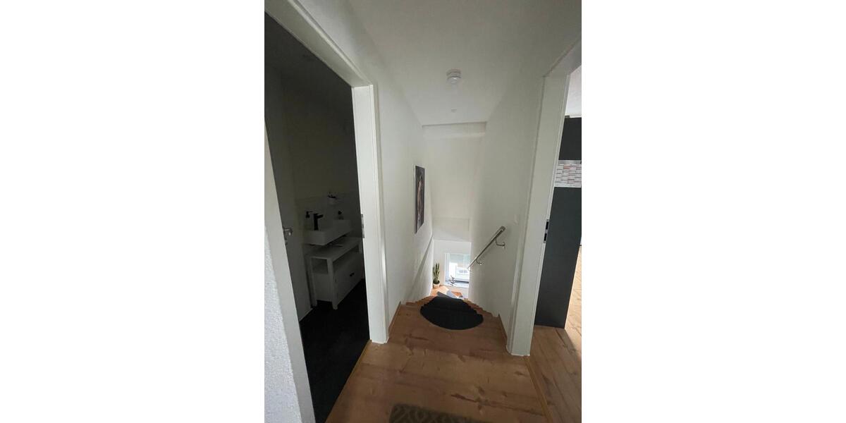 Etagenwohnung Rottenburg am Neckar - 3 Zimmer, 95 m&sup2;, 1.000&euro; | Angebot:26562328