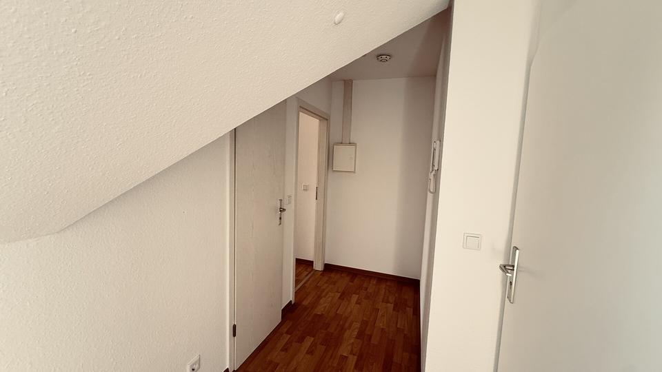 Dachgeschoßwohnung Radebeul - 2 Zimmer, 46 m&sup2;, 500&euro; | Angebot:26086397