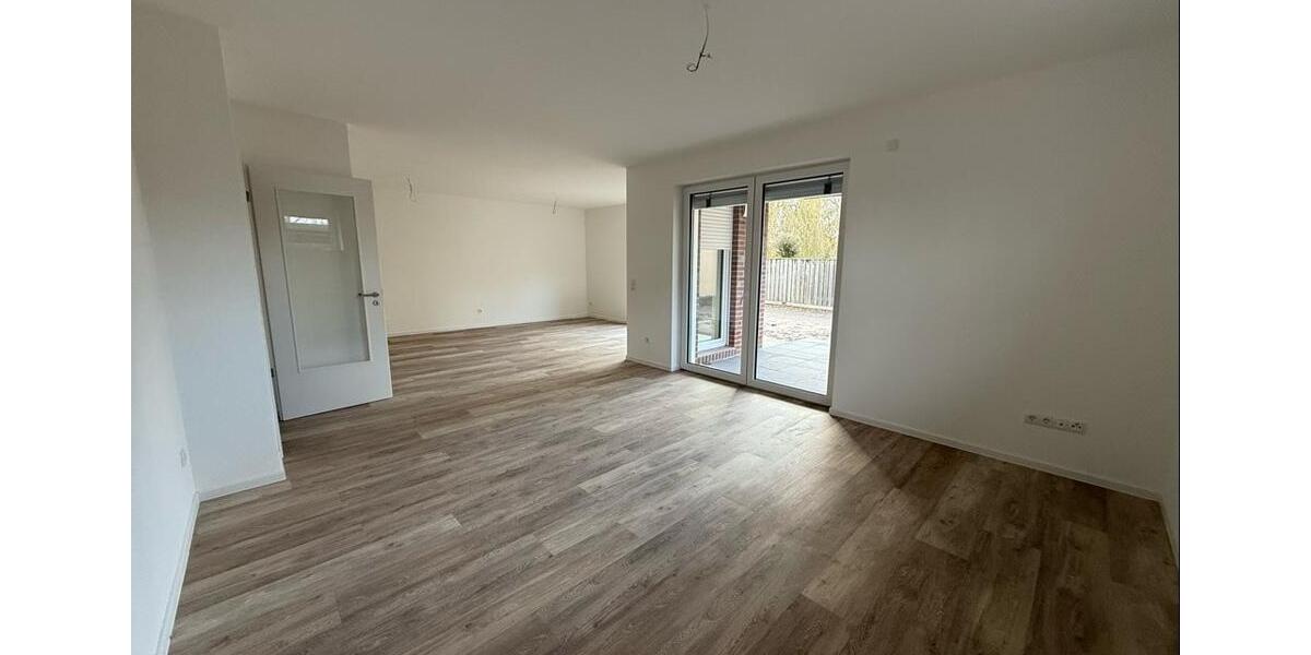 Erdgeschoßwohnung Zetel - 2 Zimmer, 89 m&sup2;, 910&euro; | Angebot:22266598