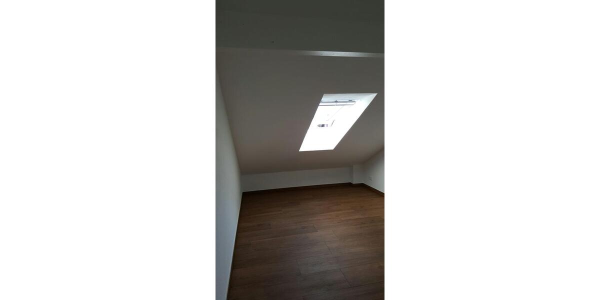 Dachgeschoßwohnung Hambergen - 4 Zimmer, 95 m&sup2;, 980&euro; | Angebot:24876698