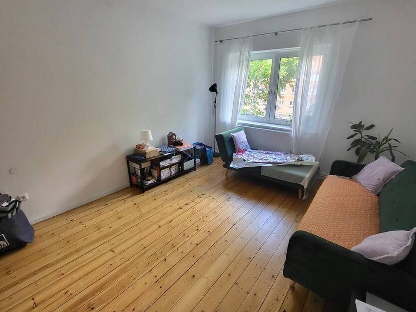 Zentrale Lage: Sanierte 2-Zimmer-Wohnung mit Balkon in HL-St. Jürgen (Nähe Uni), Ratzeburger Allee