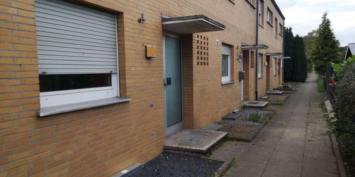 Einfamilienhaus Zeven - 4 Zimmer, 95 m&sup2;, 1.000&euro; | Angebot:27032401