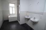 5-Zimmer-Wohnung mit Laminat, Wanne+Dusche 5 zimmer