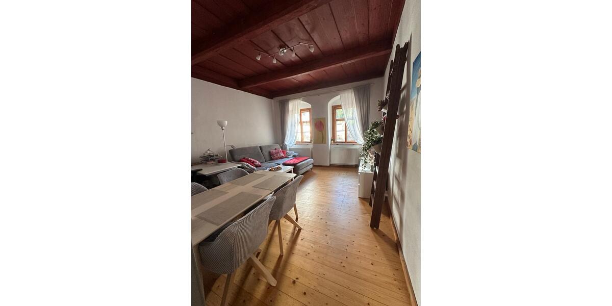 Hochparterre Mittweida - 2 Zimmer, 63 m&sup2;, 300&euro; | Angebot:26417031
