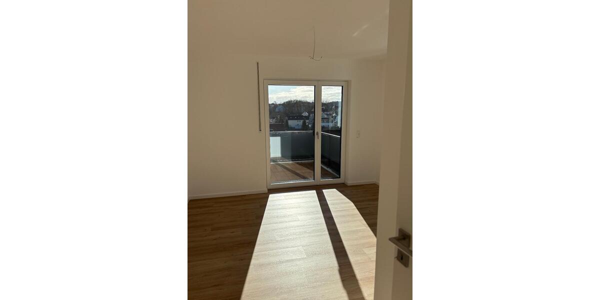 Etagenwohnung Pfeffenhausen - 3 Zimmer, 113 m&sup2;, 1.525&euro; | Angebot:25271592