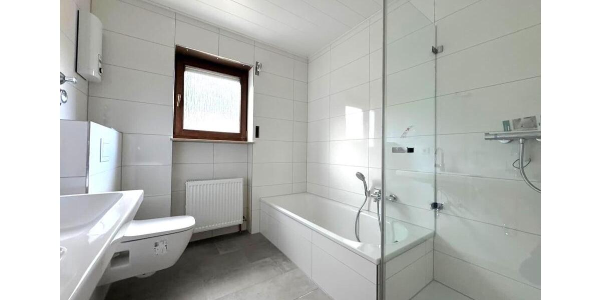 Erdgeschoßwohnung Bad Schwalbach - 4 Zimmer, 133 m&sup2;, 1.300&euro; | Angebot:26636099
