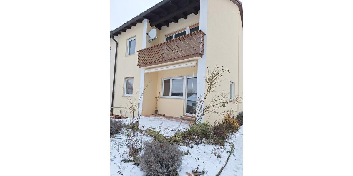 Reihenhaus Kronach - 4 Zimmer, 102 m&sup2;, 1.050&euro; | Angebot:24844306