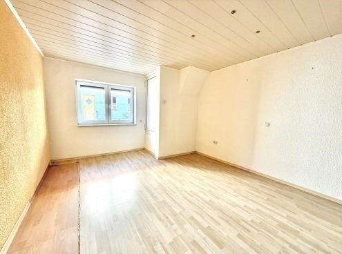 Einfamilienhaus Floß - 7 Zimmer, 182 m&sup2;, 1.490&euro; | Angebot:26815980