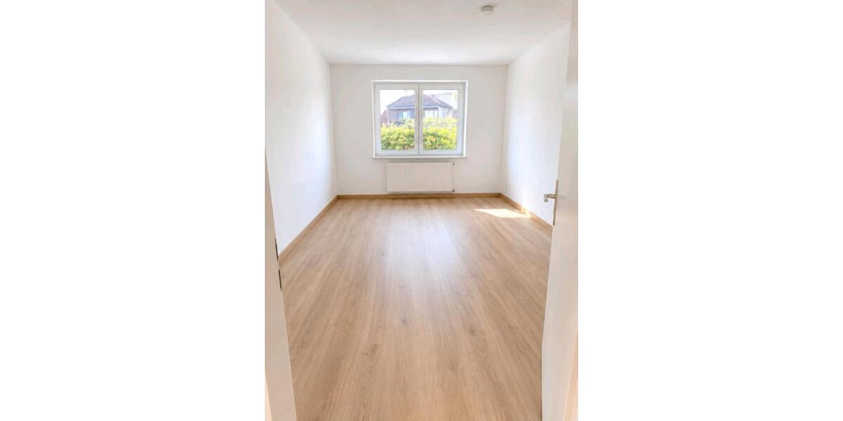 Etagenwohnung Pampow - 3 Zimmer, 77 m&sup2;, 890&euro; | Angebot:27640708