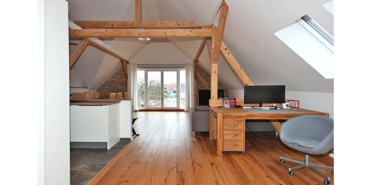 Dachgeschoßwohnung Zossen - 1 Zimmer, 92 m&sup2;, 1.050&euro; | Angebot:26121260