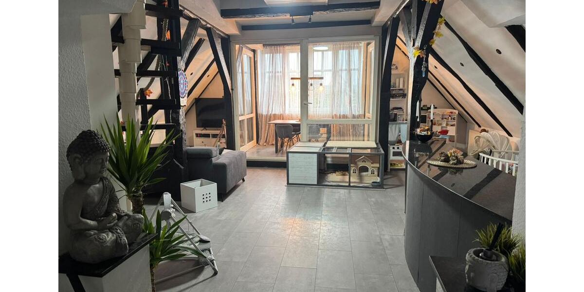 Tolle Wohnung mit besonderem Charme und Stellplatz 4 zimmer