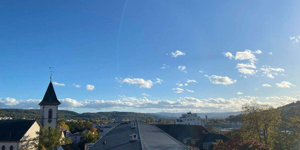 Etagenwohnung Lörrach - 3 Zimmer, 90 m&sup2;, 1.360&euro; | Angebot:25837680