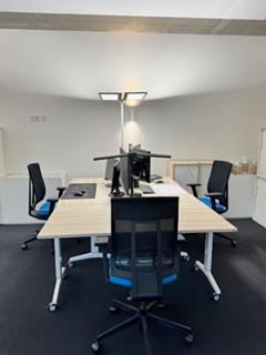 Modernes Büro in einem neuwertigen Firmengebäude, in Borkheide, bei Berlin, zu vermieten zimmer