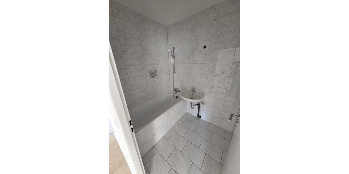 Etagenwohnung Borken (Hessen) - 3 Zimmer, 75 m&sup2;, 315&euro; | Angebot:25905536