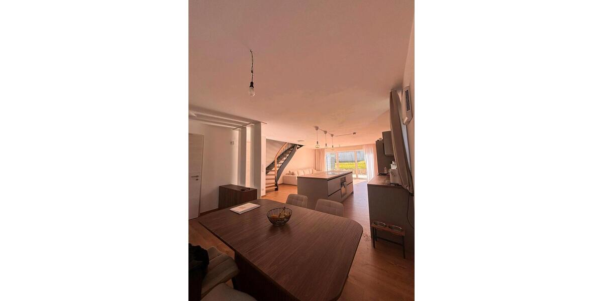 Terrassenwohnung Landau an der Isar - 4 Zimmer, 115 m&sup2;, 1.240&euro; | Angebot:24649659