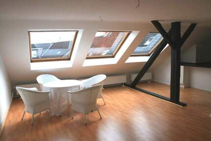 Sonnige Atelierwohnung - mit kleinem Büro möglich 3 zimmer