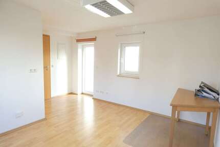 Wohnung Rödental - 1 Zimmer, 20 m&sup2;, 250&euro; | Angebot:26946369