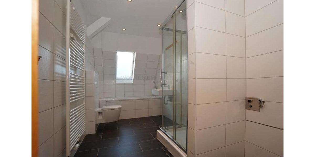 Dachgeschoßwohnung Zwickau - 1 Zimmer, 59 m&sup2;, 369&euro; | Angebot:26038804