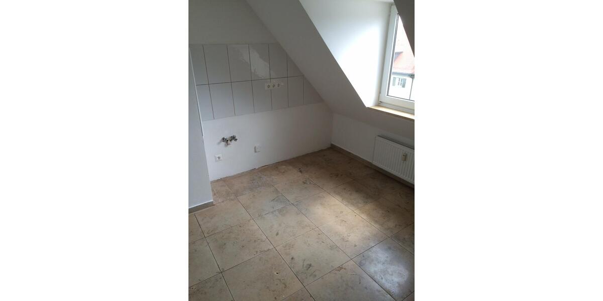 Dachgeschoßwohnung Speichersdorf - 2 Zimmer, 40 m&sup2;, 350&euro; | Angebot:25961647