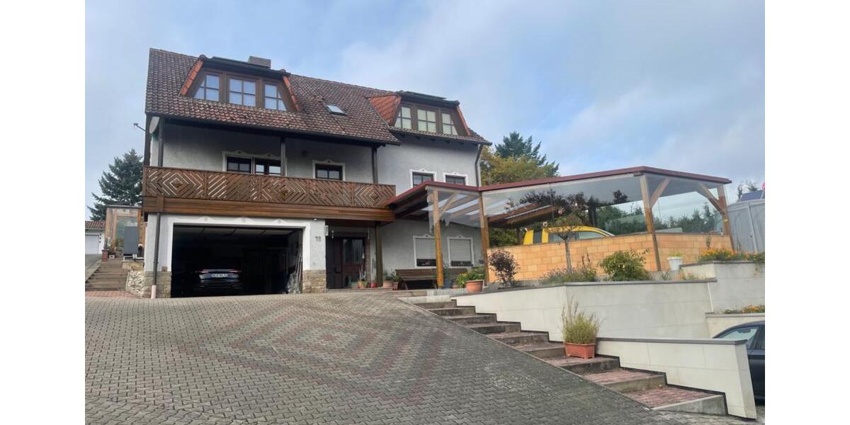 Helle 3 Zimmer DG Wohnung mit Gehobener Ausstattung 3 zimmer