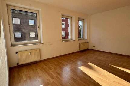 Wohnung Duisburg Duisburg-Mitte - 3 Zimmer, 78 m&sup2;, 452&euro; | Angebot:26956331