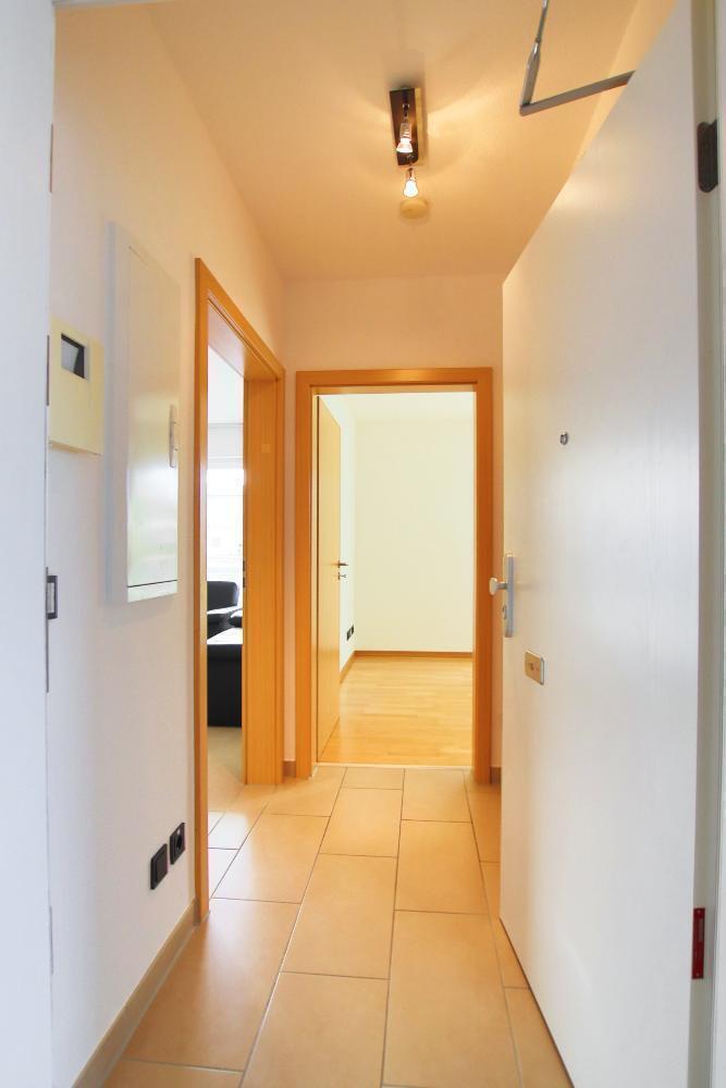 möblierte 2 ZKBB* 5.OG* Aufzug* el. Rolläden* EBK* TG* Westbalkon* Frankfurt-Am Rebstockpark