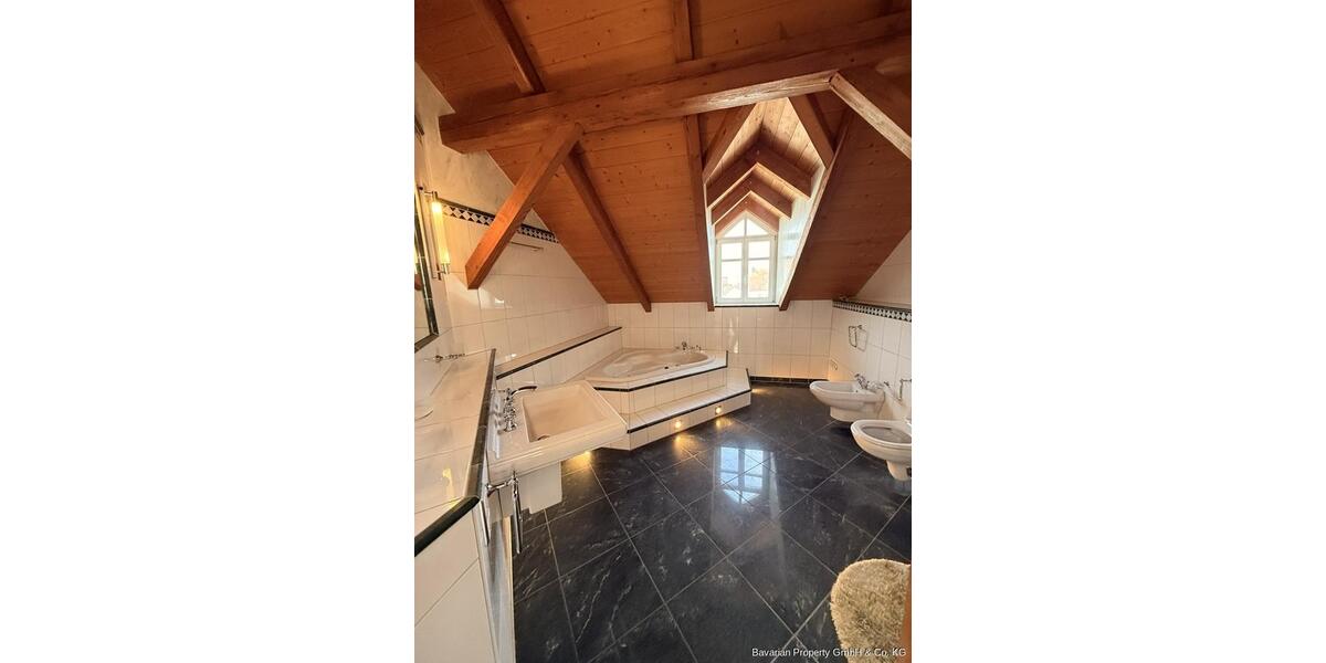 Etagenwohnung Geiselhöring - 4.5 Zimmer, 134 m&sup2;, 950&euro; | Angebot:26637696