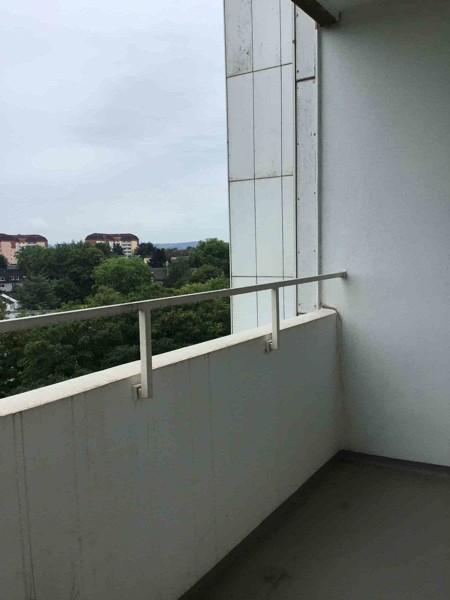 Schnuckelige SeniorenWohnung mit Balkon! WBS und Mindestalter 60 Jahre erforderlich!