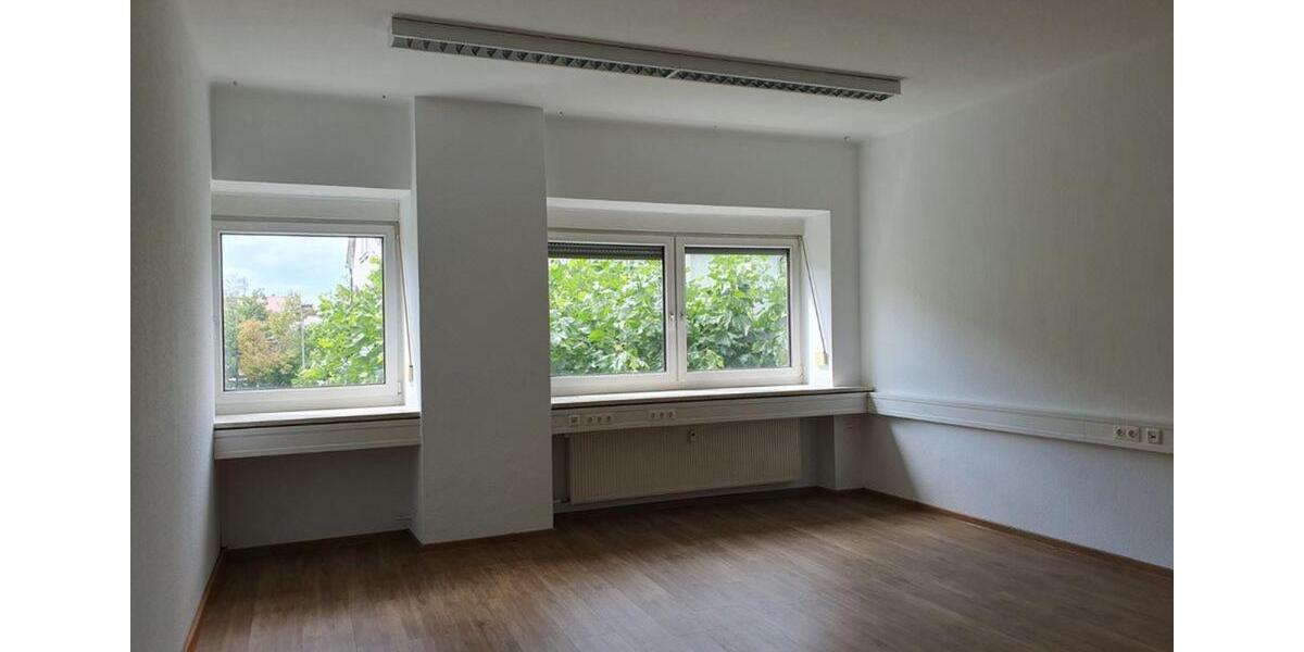 Etagenwohnung Weiden in der Oberpfalz - 4 Zimmer, 130 m&sup2;, 1.160&euro; | Angebot:22670479