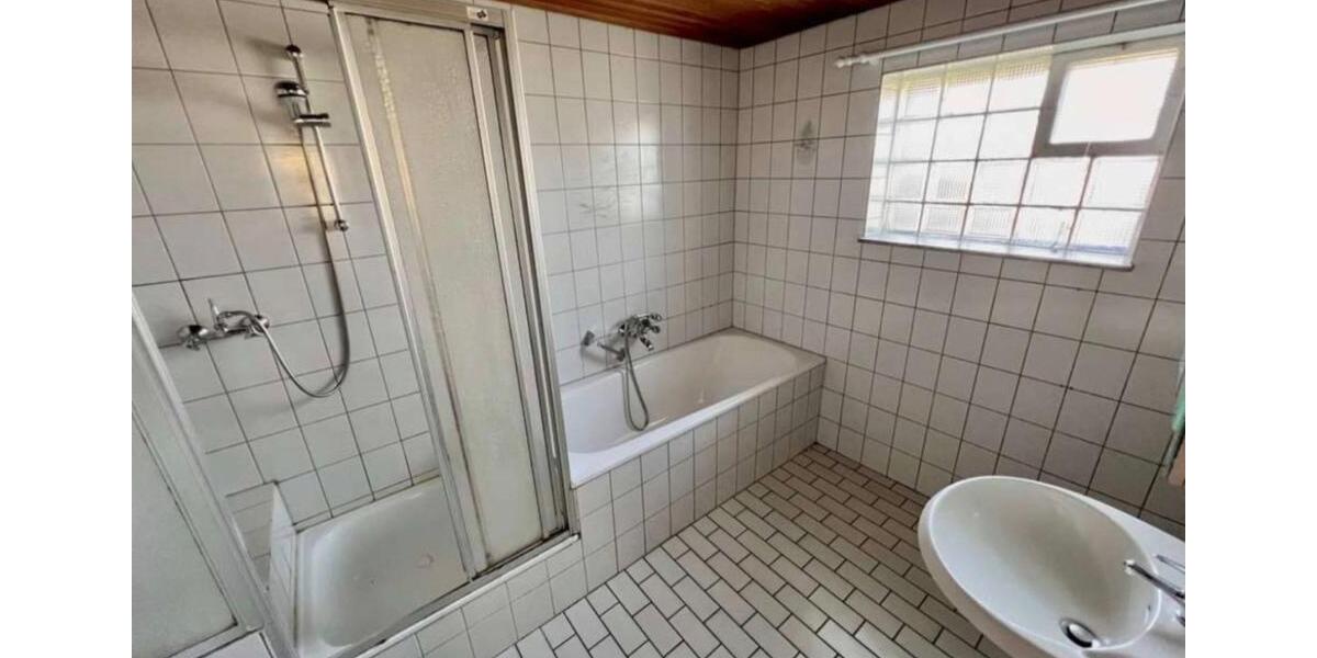 Erdgeschoßwohnung Wiesensteig - 3 Zimmer, 92 m&sup2;, 750&euro; | Angebot:25919136