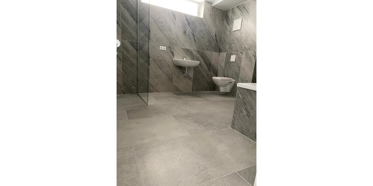 Etagenwohnung Bernburg (Saale) - 4.5 Zimmer, 127 m&sup2;, 1.143&euro; | Angebot:26367184