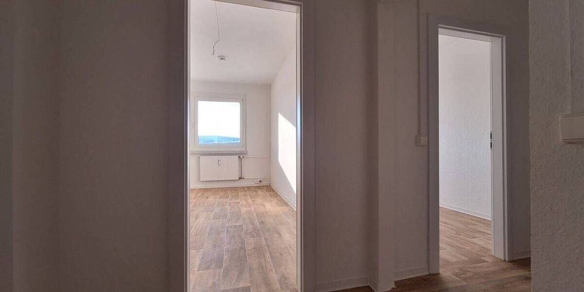 Etagenwohnung Görlitz Königshufen - 4 Zimmer, 83 m&sup2;, 490&euro; | Angebot:26751174